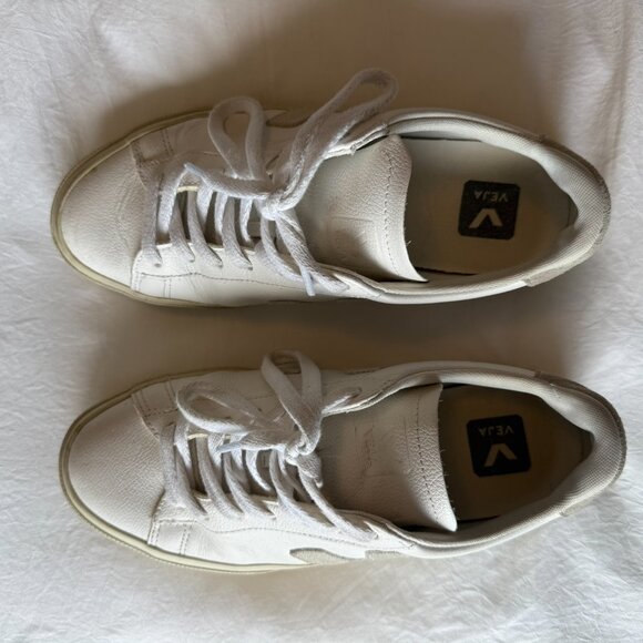Size 39 Veja Campo Sneakers in Extra White/Natural Suede - Picture 3 of 4
